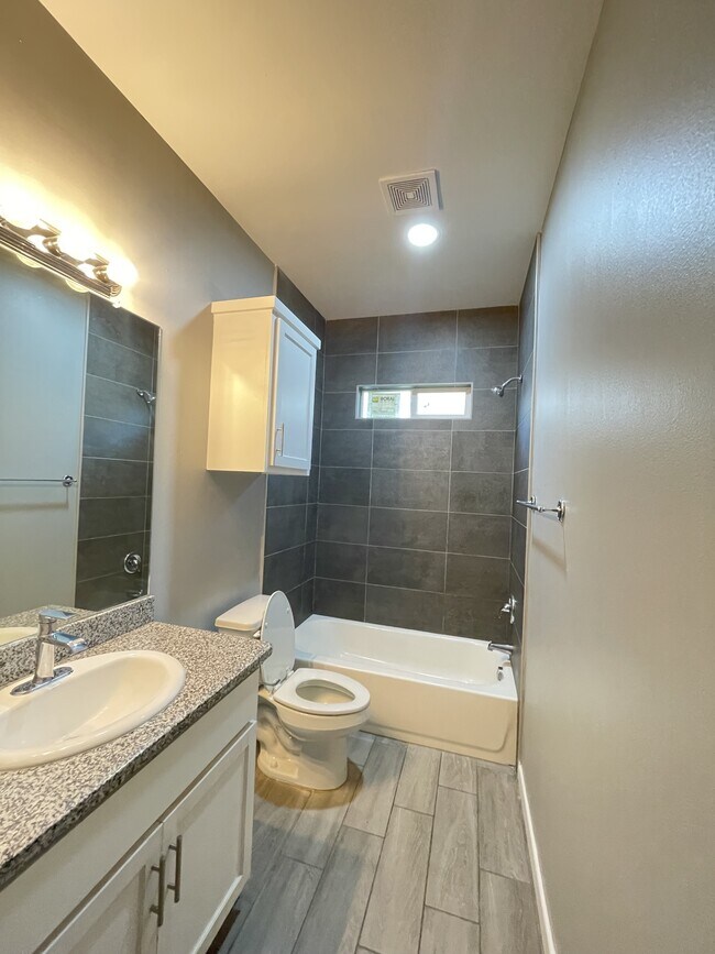 Building Photo - 3416 Sahara Dr