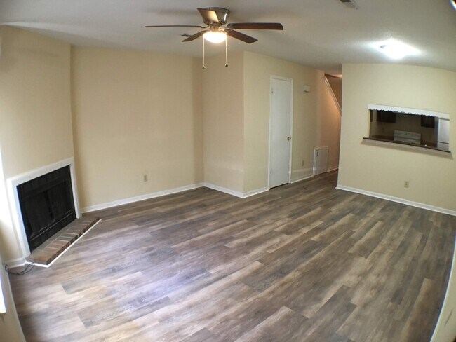 Building Photo - 130 Leila Ln