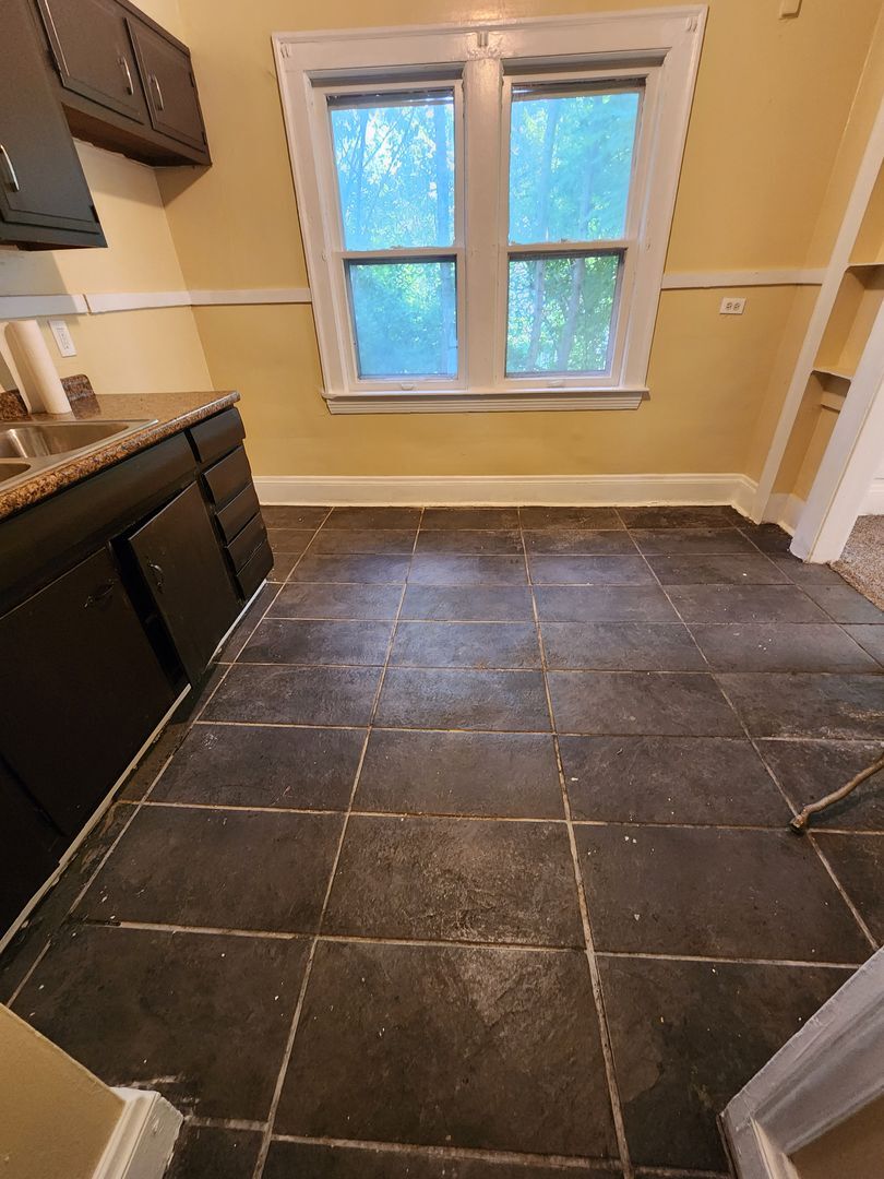 3045 E 130th St Cleveland, OH 44120 – photo 2