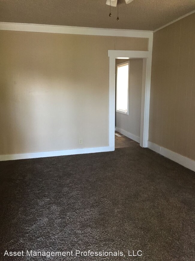 Foto del edificio - 3 br, 1 bath House - 142 Terry Avenue