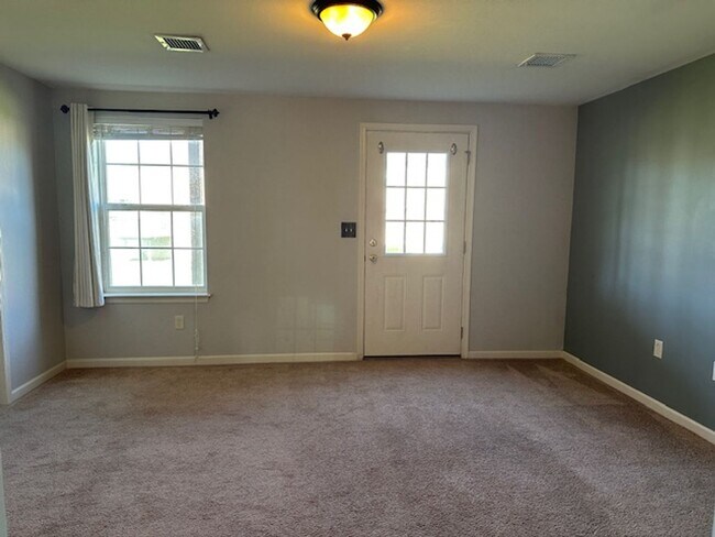 Foto del edificio - 6205 Galleon Drive