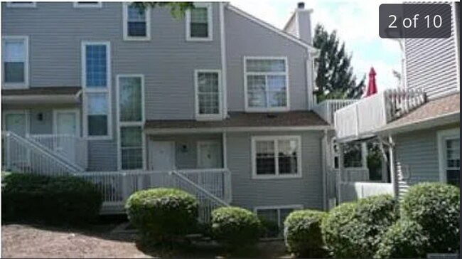 Foto del edificio - 2 Markham Cir