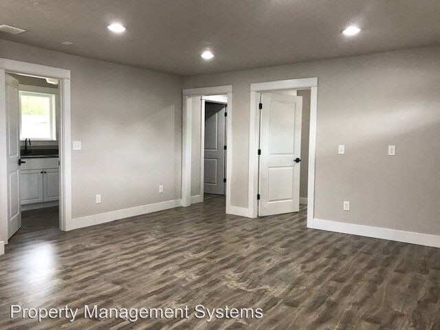 Building Photo - 2 br, 1 bath House - 7555 SW Garden Home Road