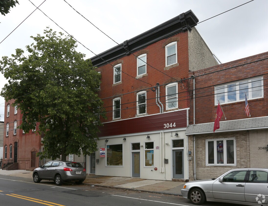 Foto principal - 3044-3046 Richmond St