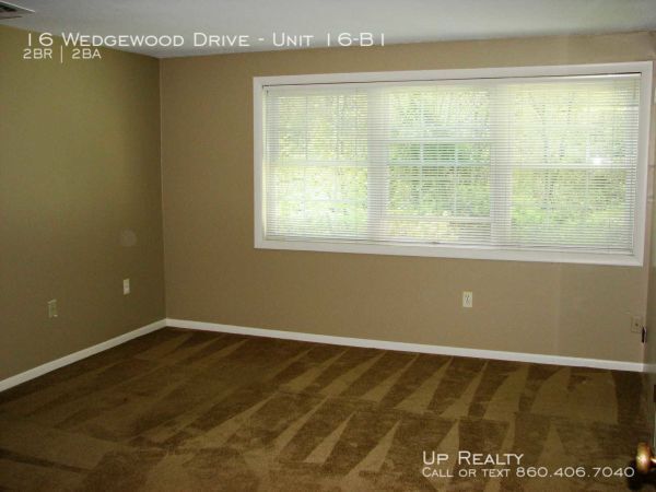 Building Photo - 16 Wedgewood Dr