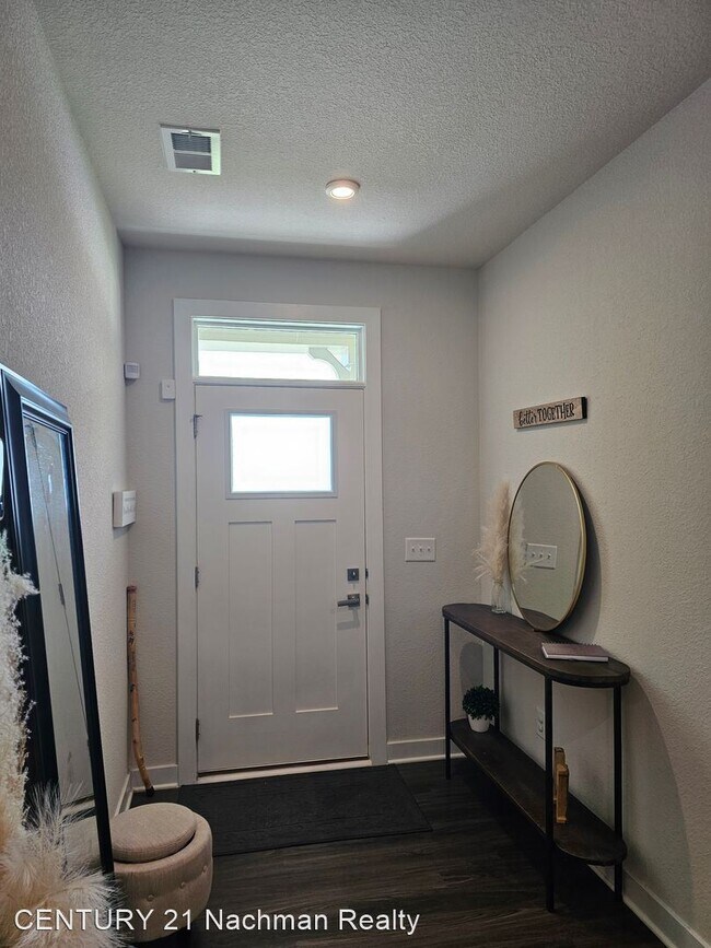 Building Photo - 4 br, 2.5 bath House - 433 Patriots Walke ...