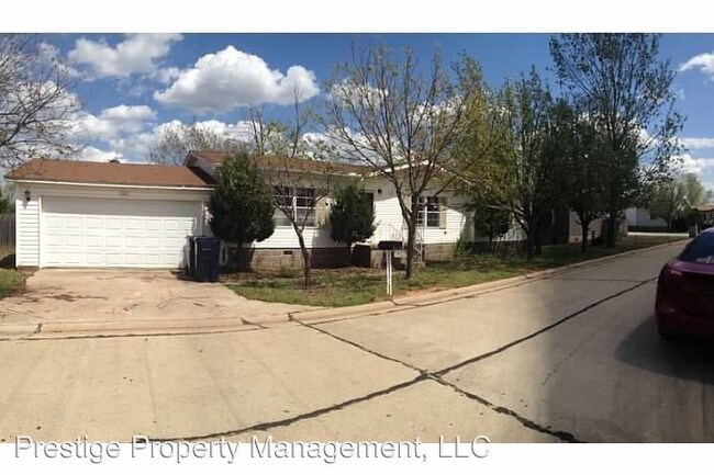 Building Photo - 12144 Woodland Hills Dr