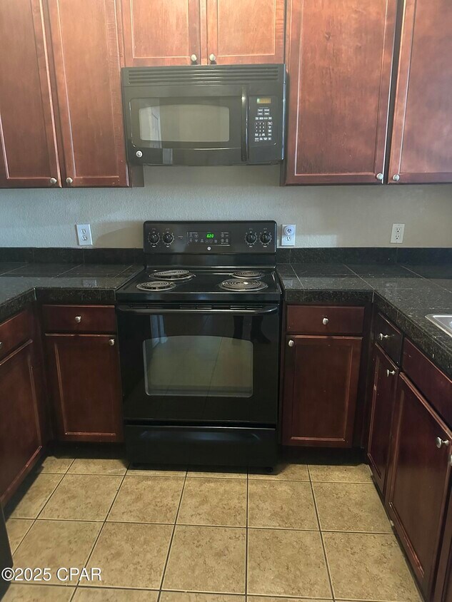 Foto principal - 805 Baldwin Rowe Cir