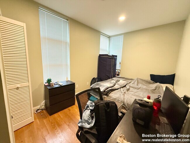 Foto del edificio - 299 Dudley St