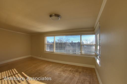 Building Photo - 1205 Queen Anne Ave N