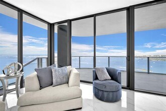 Building Photo - 700 NE 24th St Building Photo - 700 NE 24th St