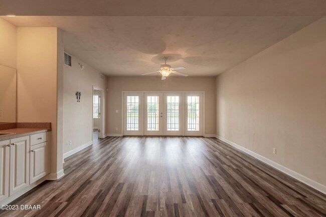Building Photo - 424 Luna Bella Ln