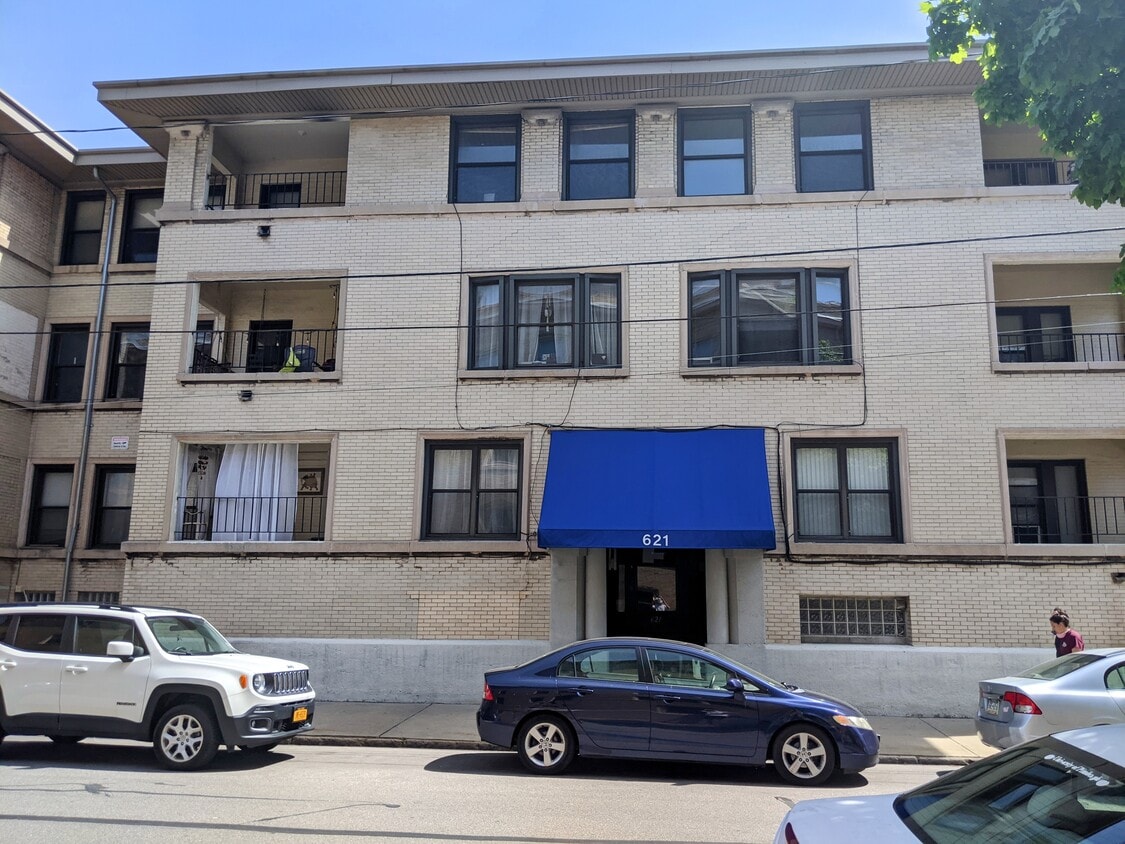 621 Maryland Ave Unit 2, Pittsburgh, PA 15232 Apartments in