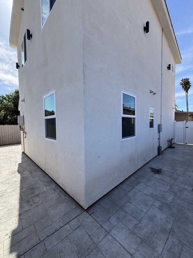 Foto del edificio - 7806 Ferncola Ave