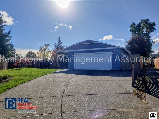 Foto del edificio - 3 Bedroom 2 Bathroom Home for Rent in Hillsboro – Private Yard