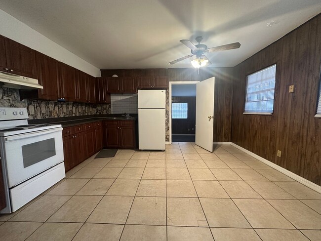 Foto del edificio - 3408 E Lambright St