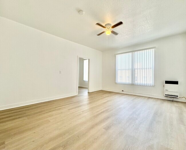 Foto del edificio - 1209 S Lake St