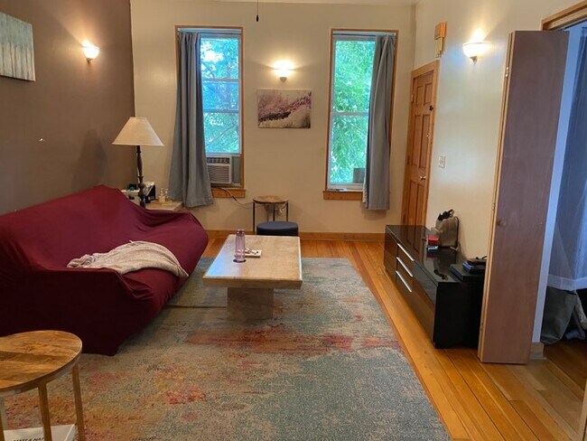 Foto del edificio - 2016 W 22nd Pl