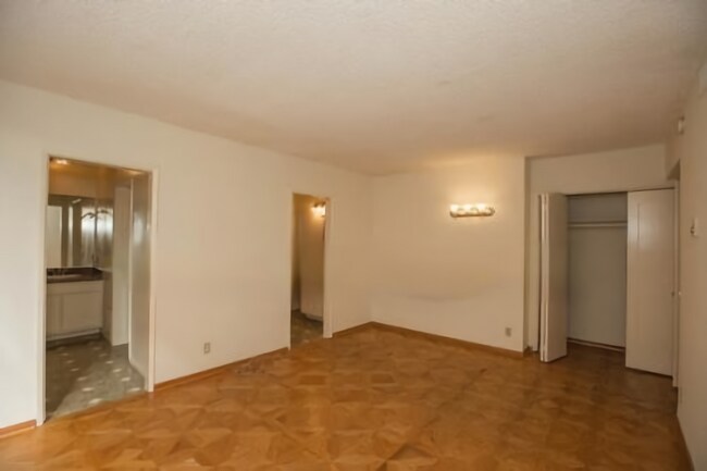 Master Bedroom - 7260 Hillside Ave