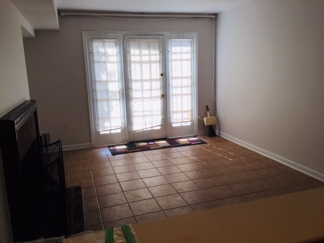 sala de estar - 727 6th St SE