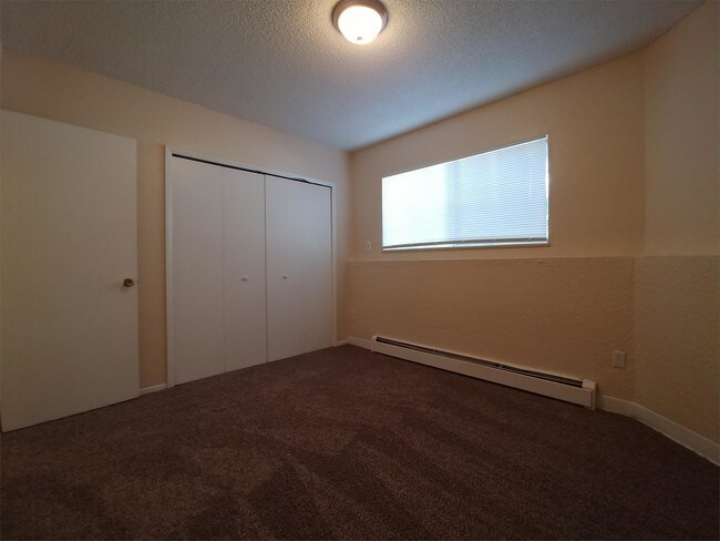 Building Photo - 2585 E Cache La Poudre St