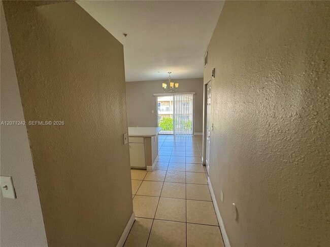 Foto del edificio - 6940 NW 179th St