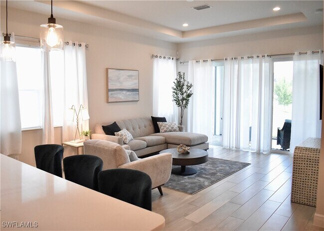Foto del edificio - 9175 Cayman Dr