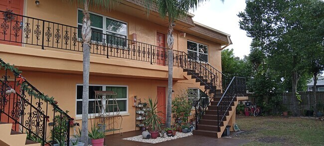 Foto del edificio - 401 S Comet Ave