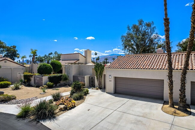 Building Photo - 829 Inverness Dr