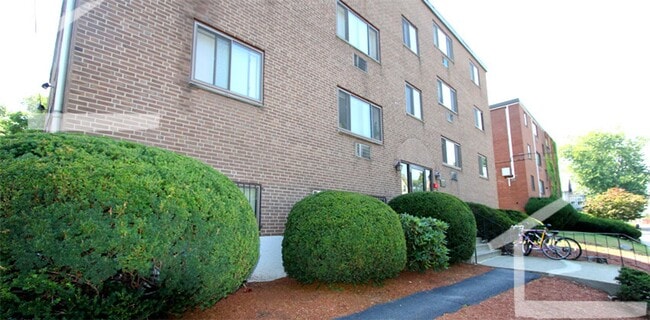 Foto del edificio - 2BR 1Bth unit. Heat/Hot Water included. Great location!