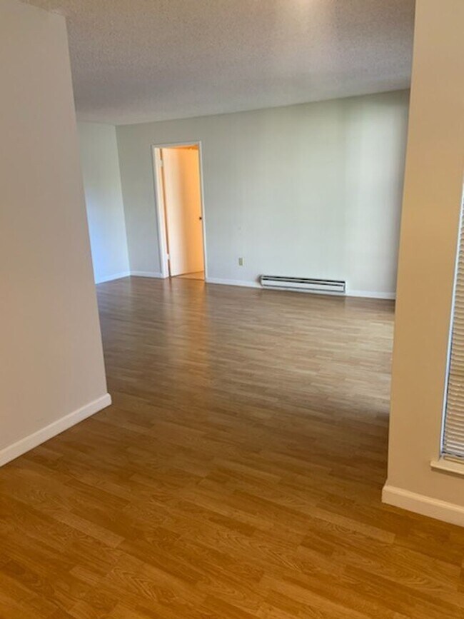 Foto del edificio - One Bedroom Condo Available $500 OFF FIRST...