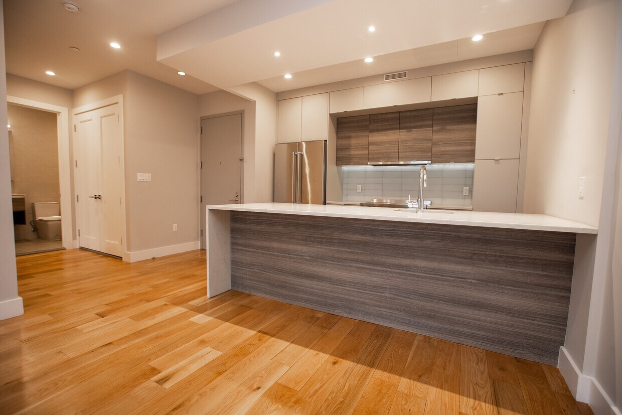 Foyer Kitchen - 139 Grove St
