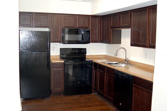 Foto del edificio - 9807 Walnut St