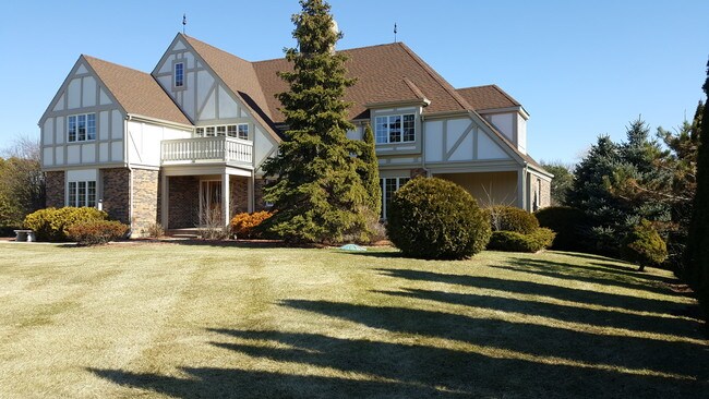 Building Photo - 2107 Harrow Gate Dr