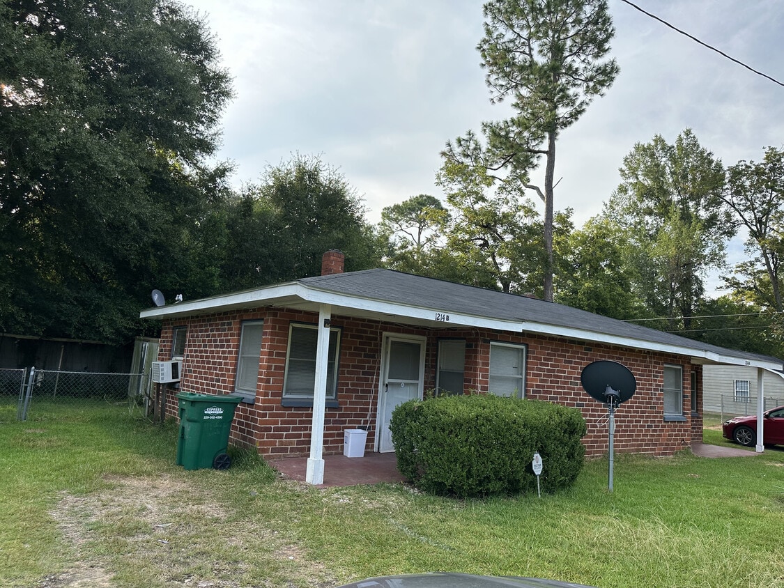 1214 Hoover St, Albany, GA 31707 Townhome Rentals in Albany GA