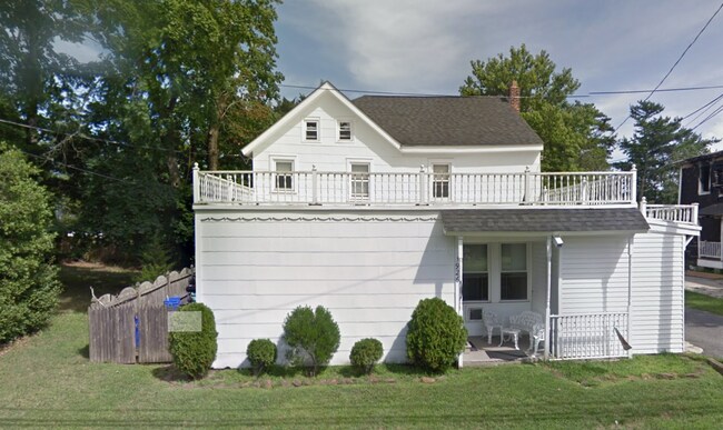 Building Photo - 1926 Shore Rd