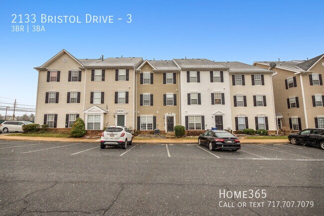 Foto del edificio - Three Bedroom Townhome Avington Park Commu...