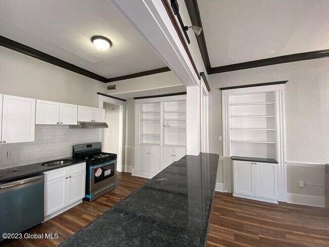 Foto del edificio - 1356 Union St