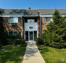 Building Photo - 10365 Dearlove Rd
