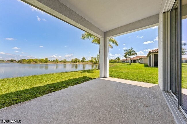 Building Photo - 2038 Grove Dr
