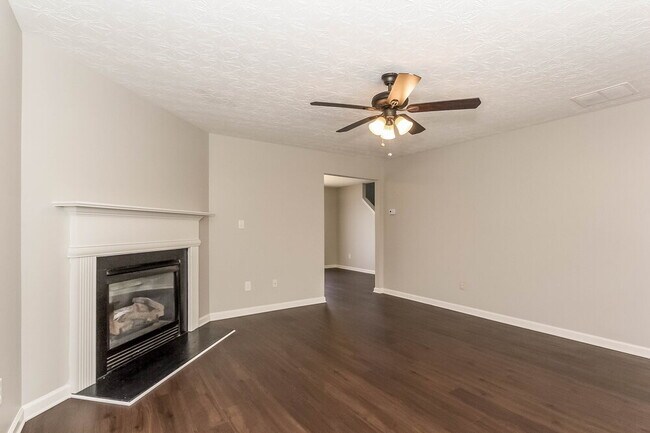 Building Photo - 271 Springbottom Ct SE