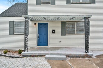 Building Photo - 2445 SW Binkley St