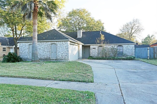 Building Photo - 21623 Park York Dr