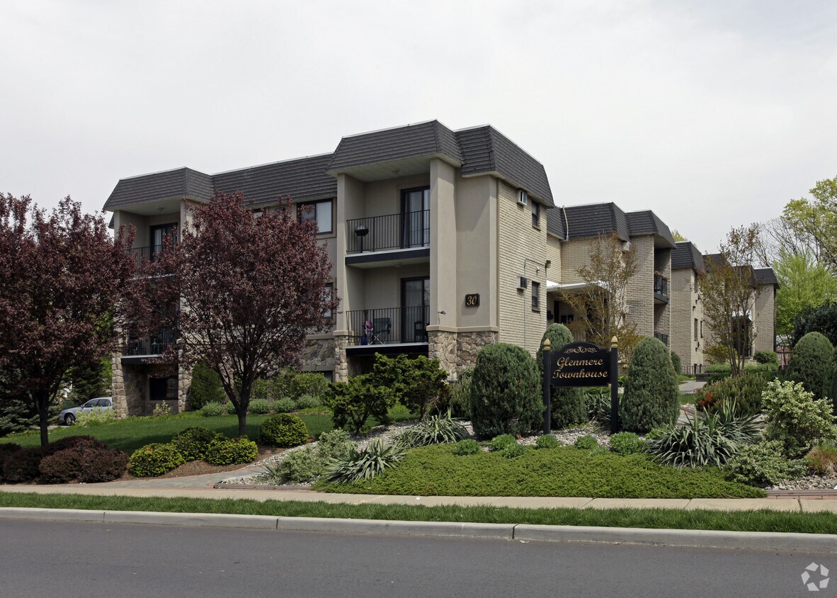 Building Photo - Glenmere Townhouse