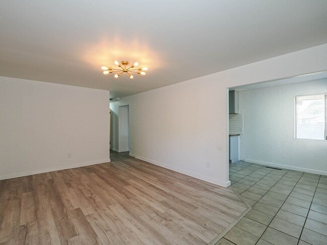 Building Photo - 3725 S 200 E