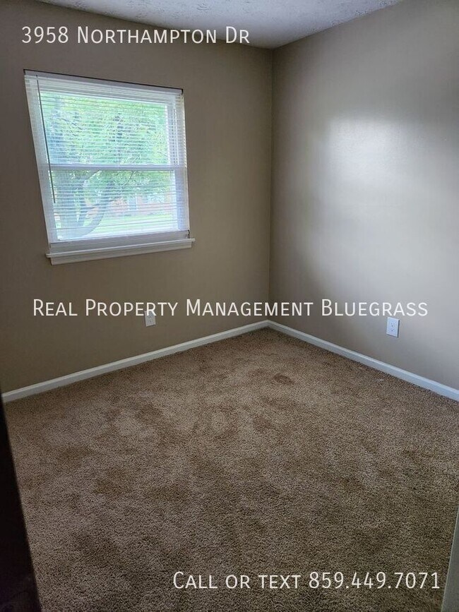 Building Photo - 3958 Northampton Dr