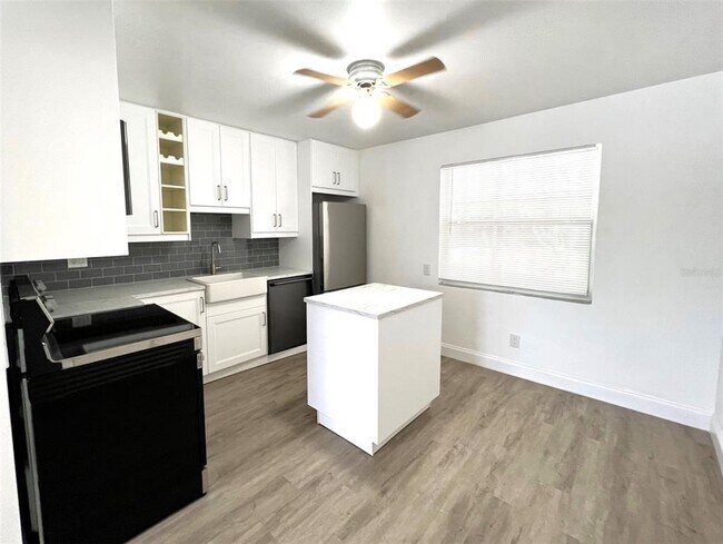 Foto del edificio - 919 Jeffords St