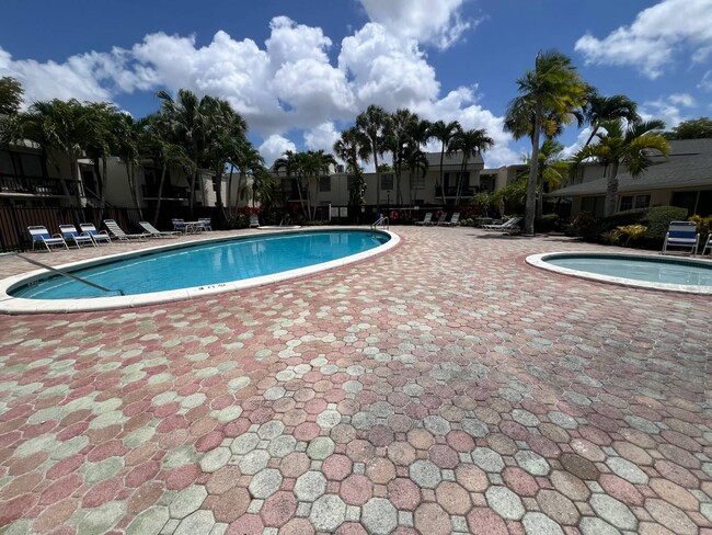 Foto del edificio - 8307 SW 142nd Ave