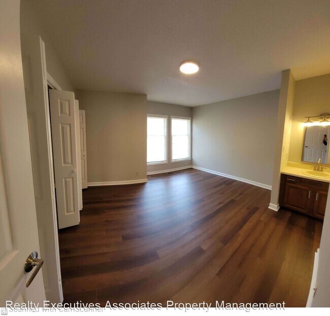 Building Photo - 2 br, 1.5 bath House - 107 Arcadia Lane D
