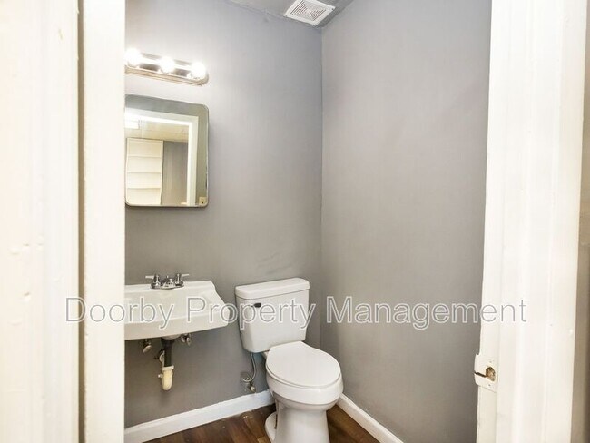 Foto del edificio - 1202 Duncan Ave